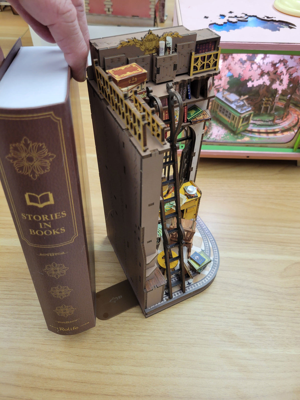 Silent Corner Study Book End Wood Model Kit