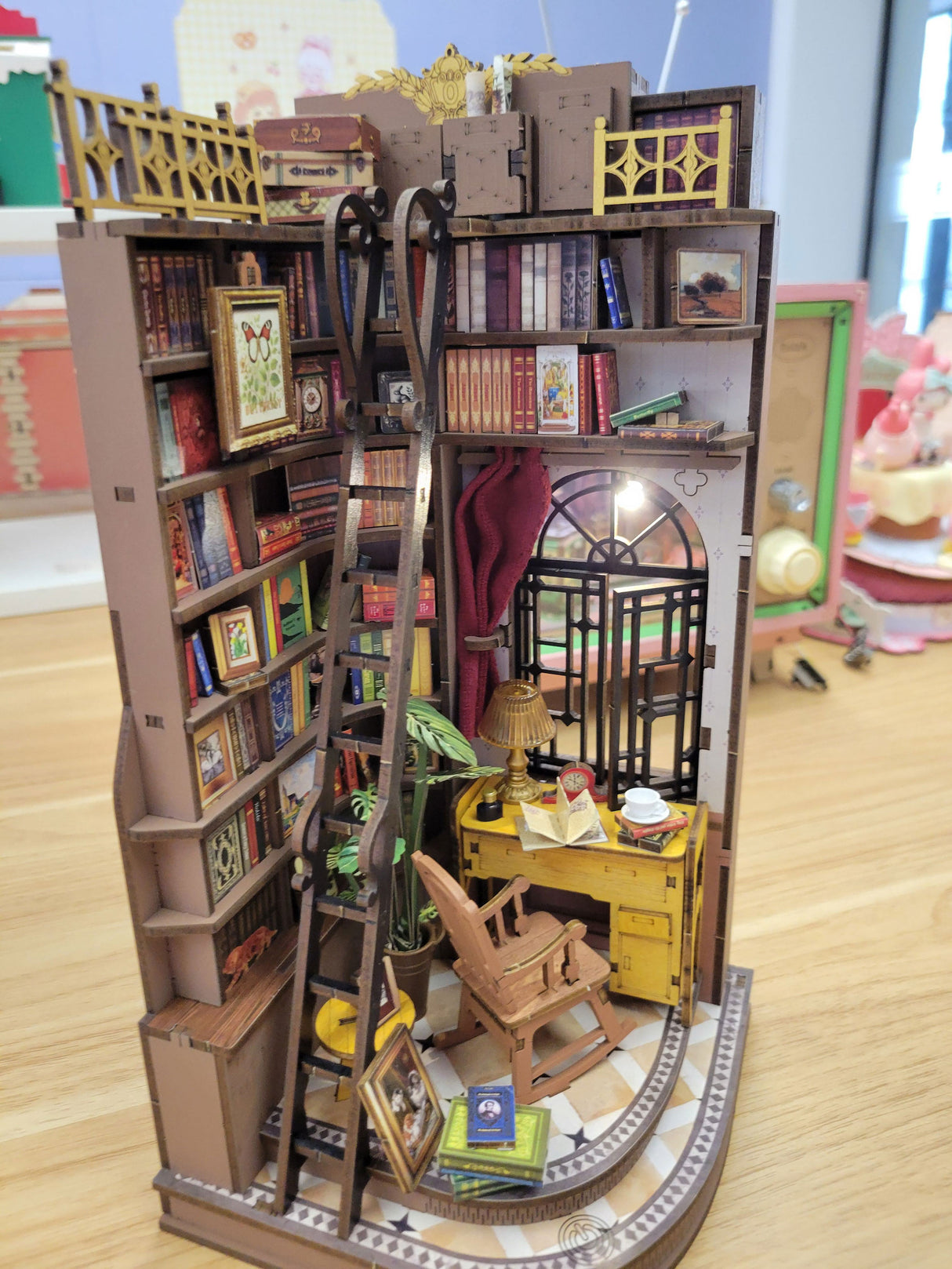 Silent Corner Study Book End Wood Model Kit