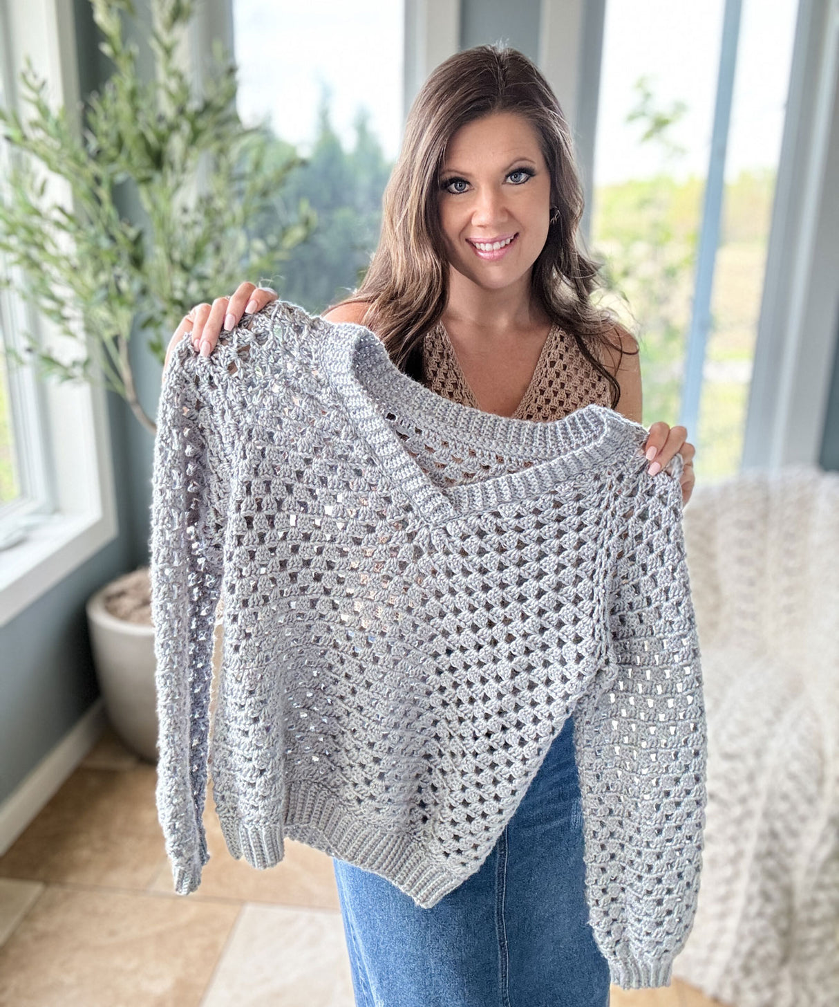 Granny Pop V-Neck Pullover