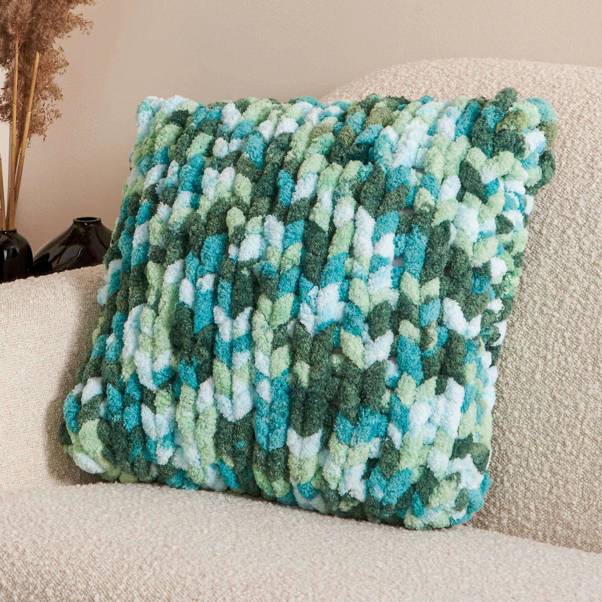 Free Bernat Super Stocking Stitch Knit Pillow Pattern