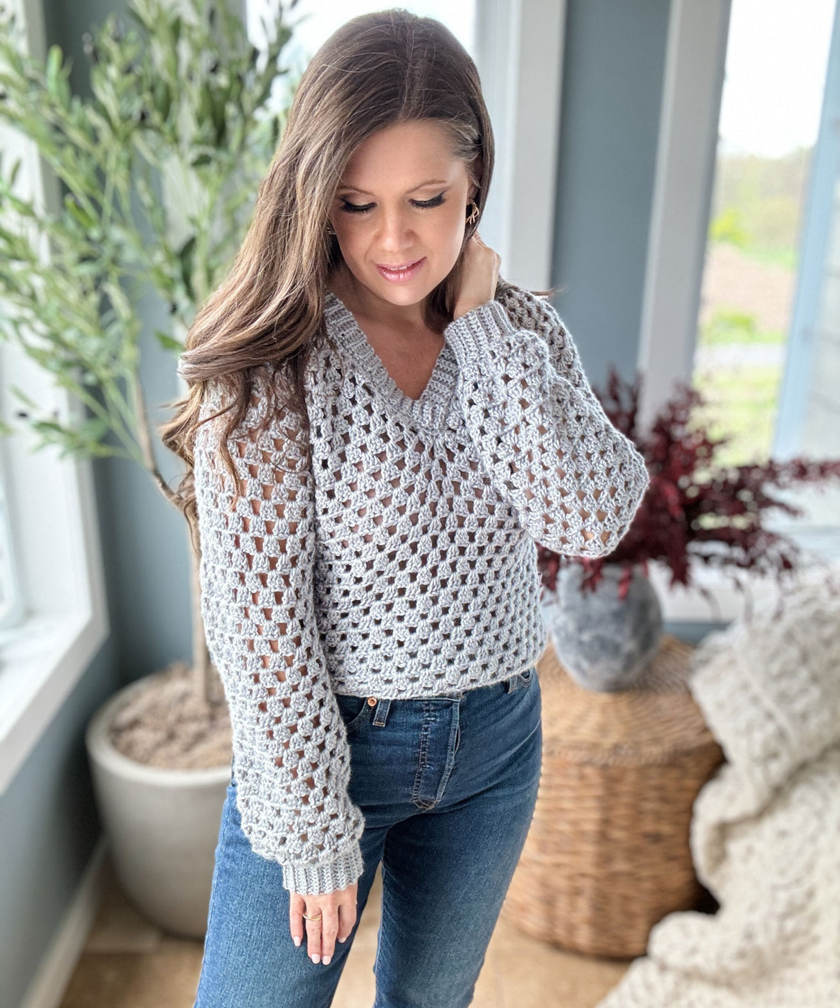 Granny Pop V-Neck Pullover