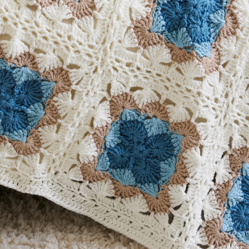 Seaside Bavarian Throw