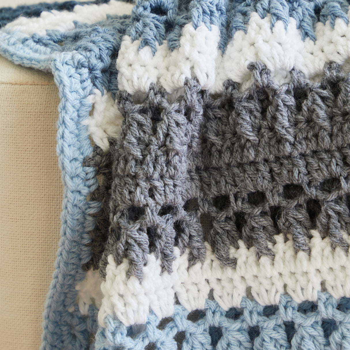 Rayure sur rayure au crochet afghan