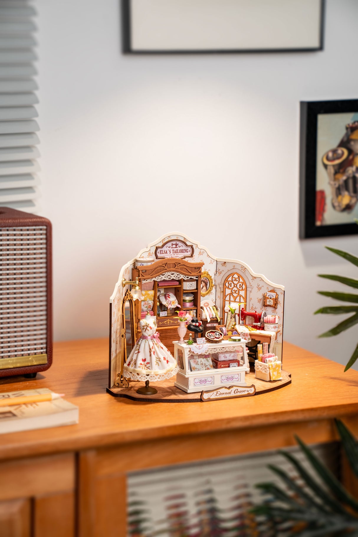 Elsa's Tailoring Wood Model Kit
