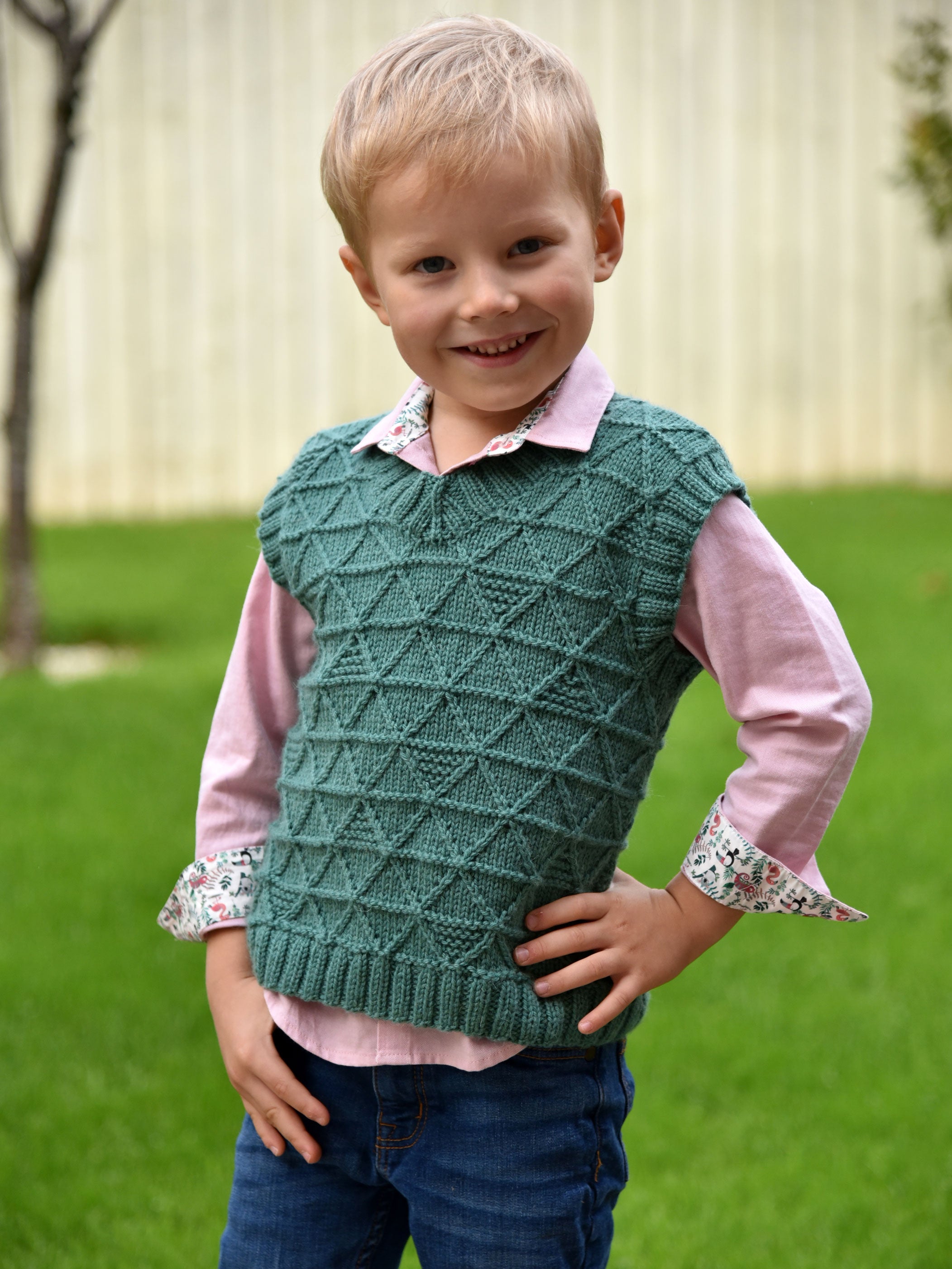 Trimetry Vest – Mary Maxim