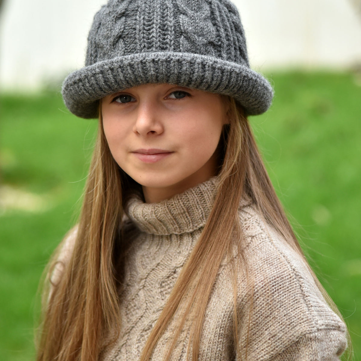 Winterberry Bucket Hat – Mary Maxim display picture 3