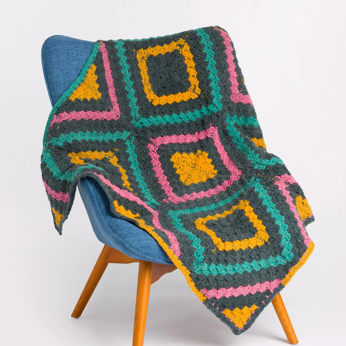 Free Red Heart Classic Quilt Crochet Blanket Pattern