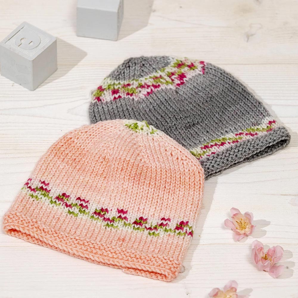 Patrón de gorro de bebé Bloom gratis