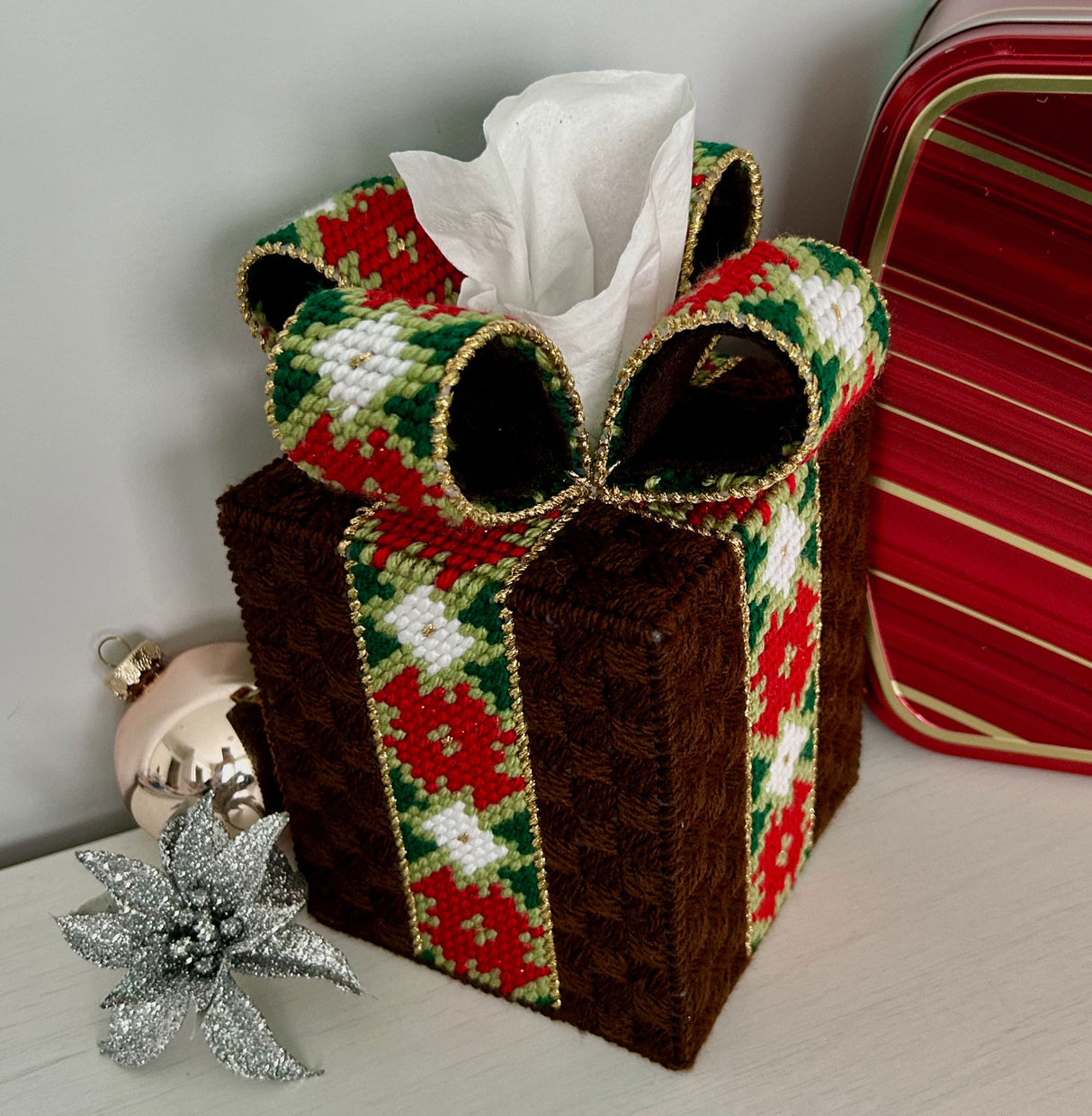 Christmas Gift Tissue Box Cover
