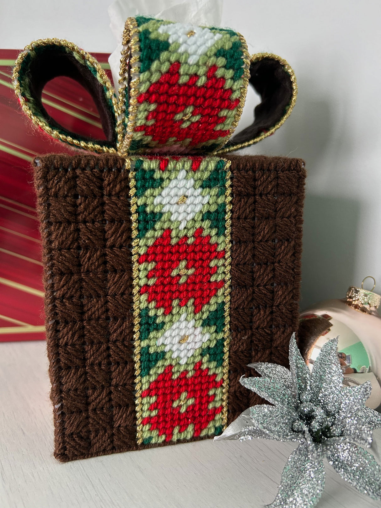 Christmas Gift Tissue Box Cover