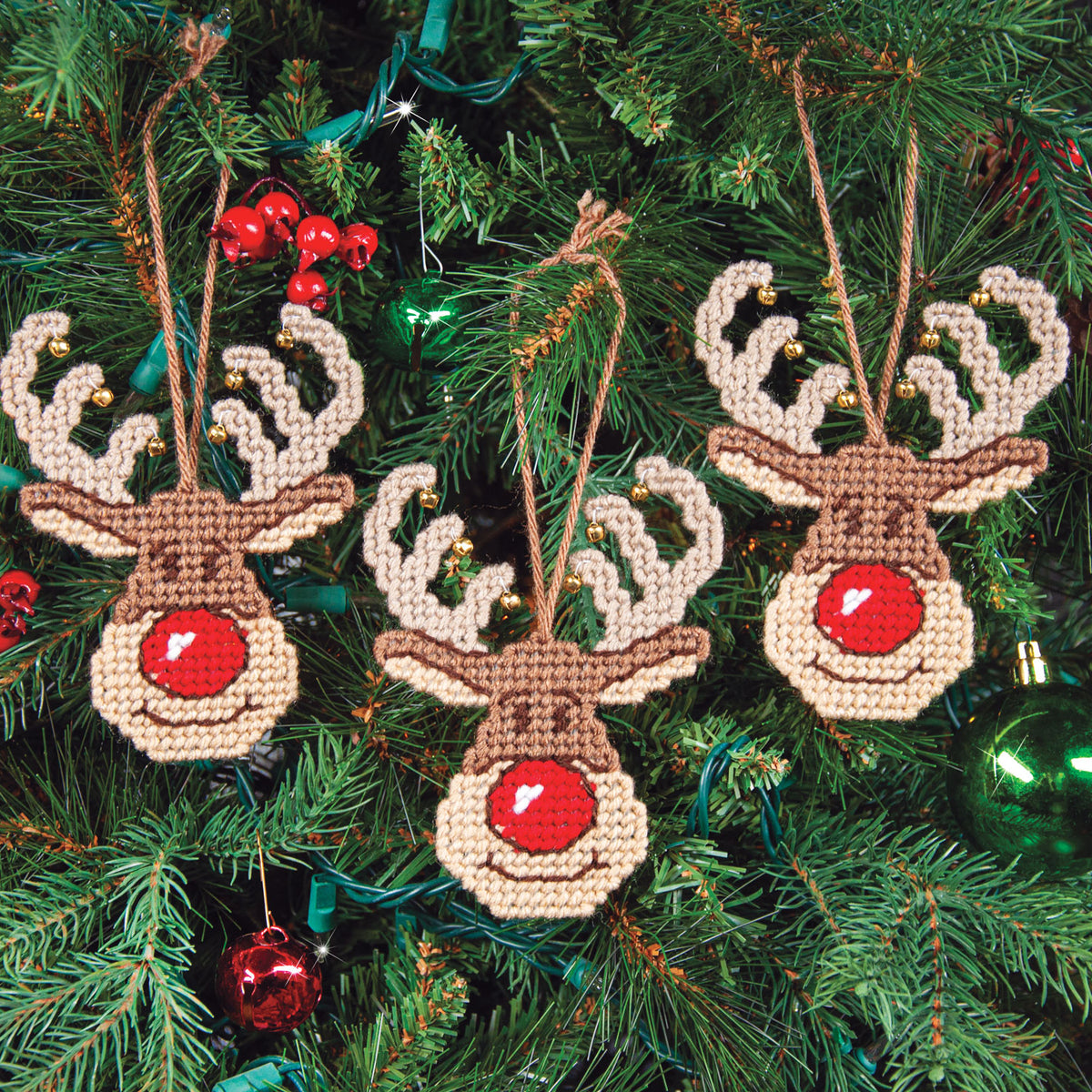 Jingle Deer Plastic Canvas Ornaments – Mary Maxim jingle-deer-plastic-canvas-ornaments-mary-maxim
