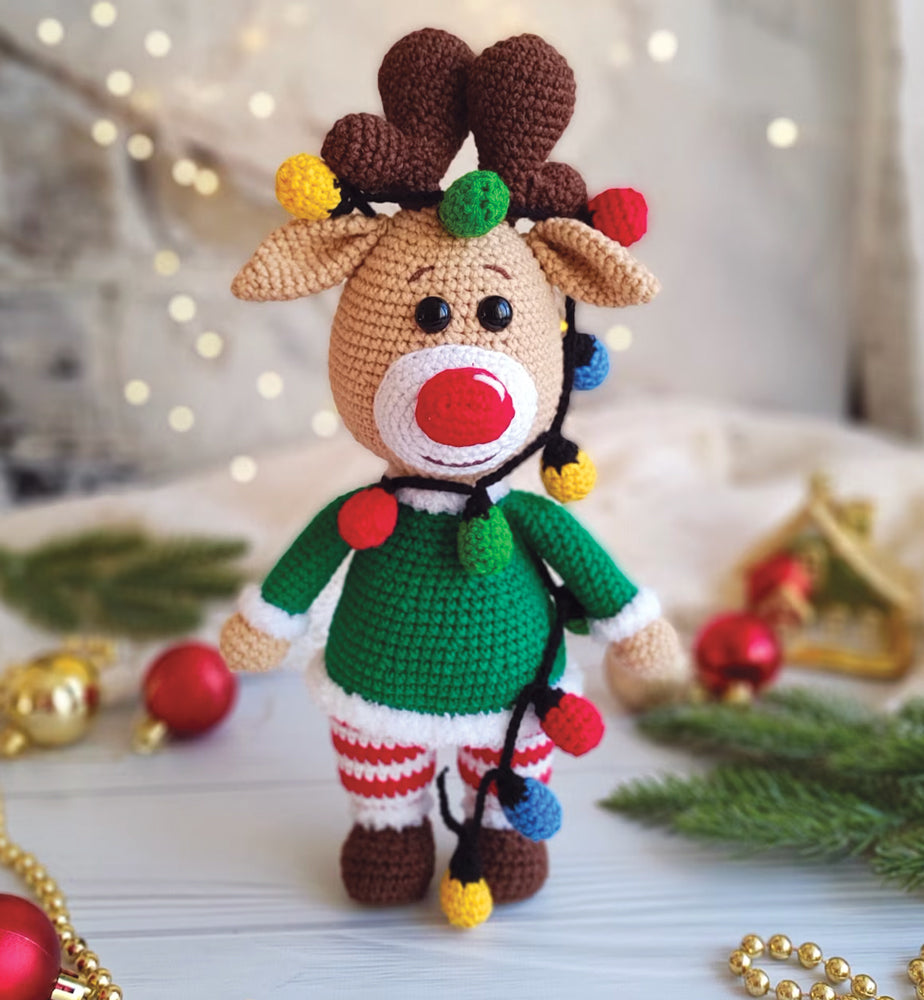 Christmas Deer In Lights Crochet Kit – Mary Maxim, Crochet Kit Christmas 