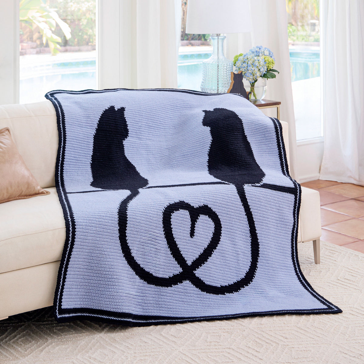 Kitty Love Blanket – Mary Maxim