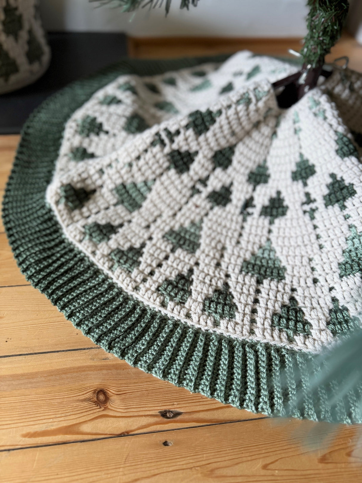 Twinkling Trees Crochet Tree Skirt