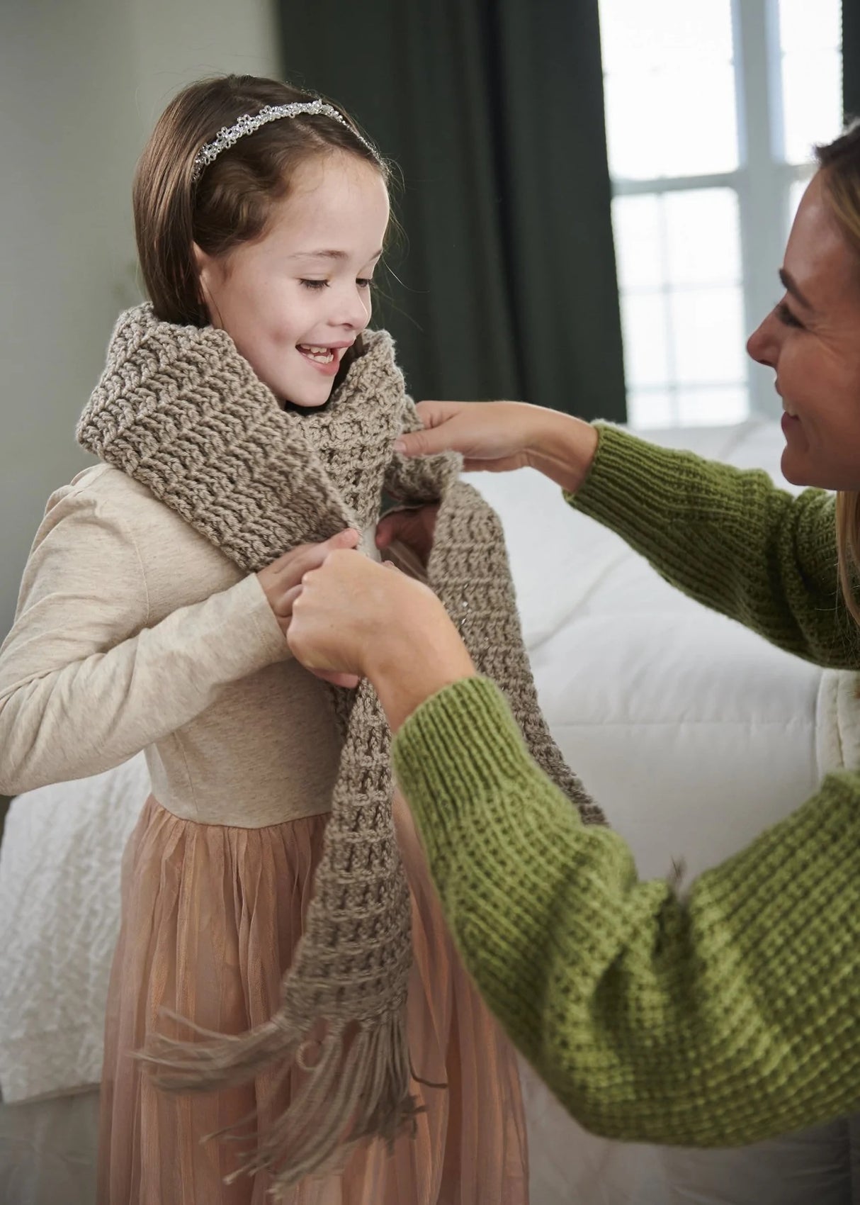 Patrón de bufanda con flecos tipo gofre gratis