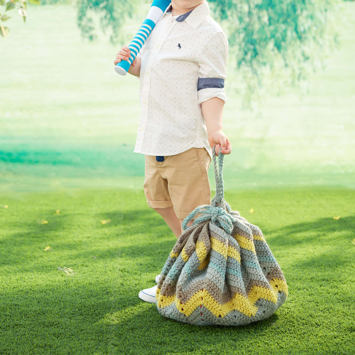 Free Convertible Crochet Blanket Bag Pattern