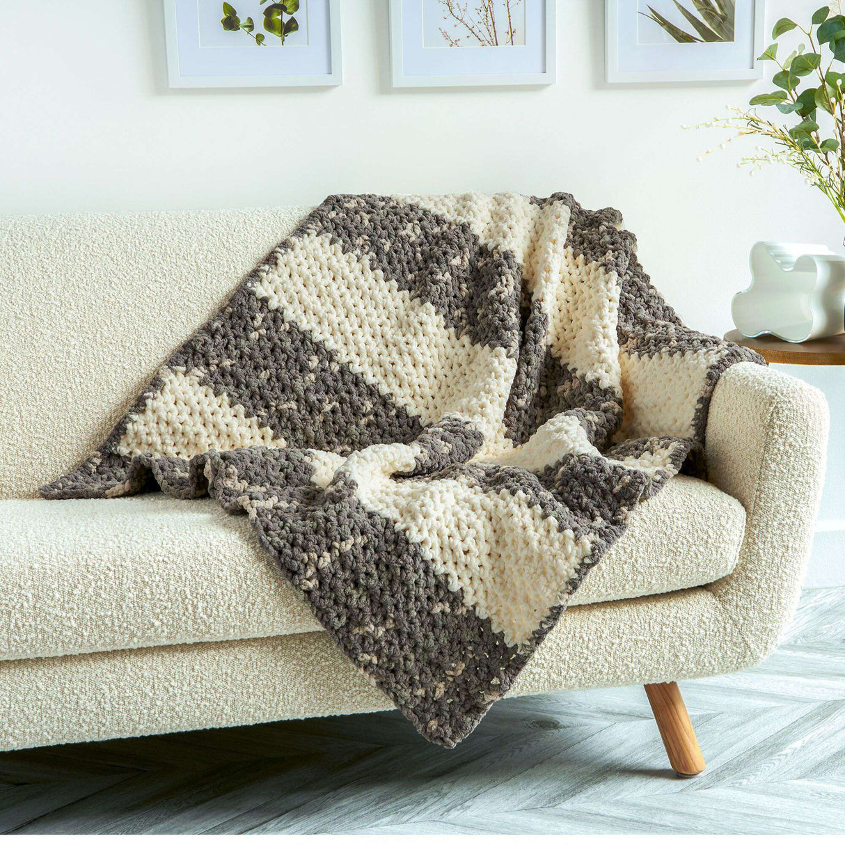 Free Relaxing V Stitch Crochet Blanket Pattern
