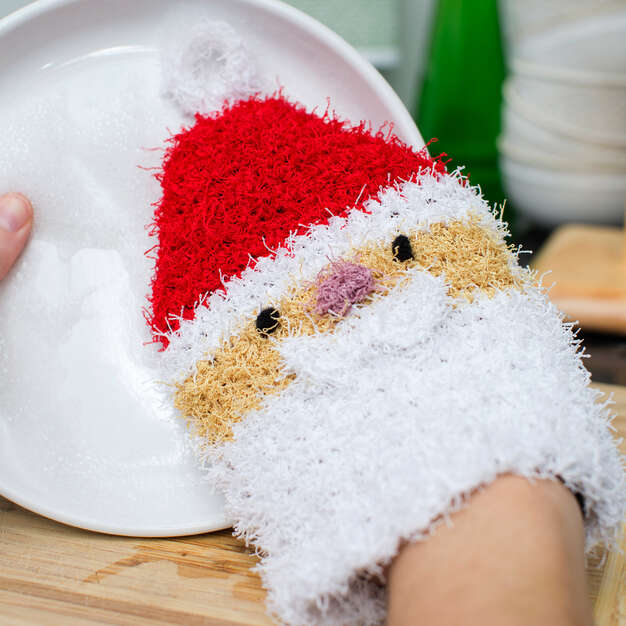 Free Santa Scrubby Mitt Crochet Pattern