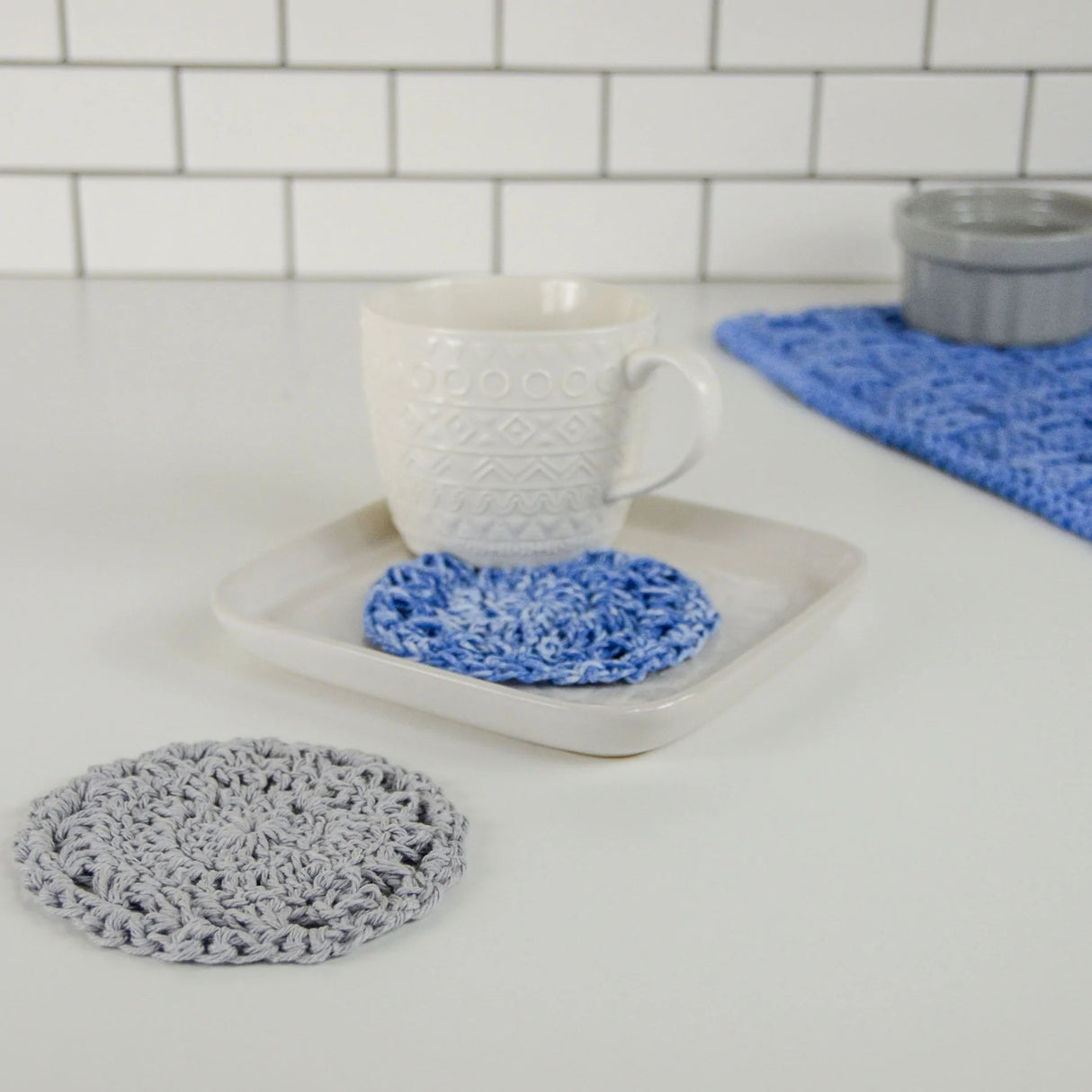 Patrón de dúo de posavasos de nube de lluvia gratis