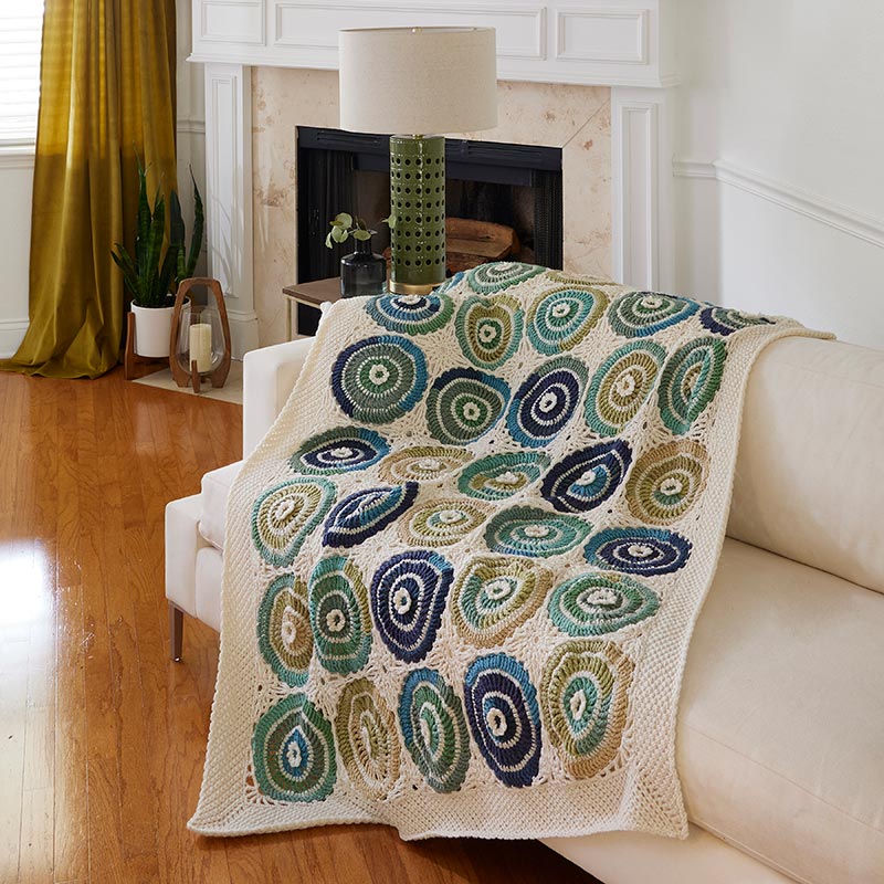 Scallops and Lace Throw