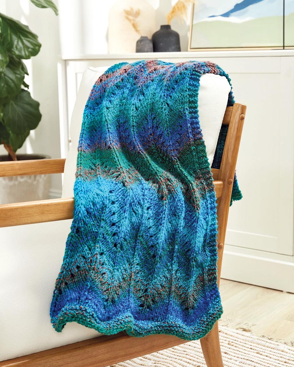 Lace Chevron Columns Throw