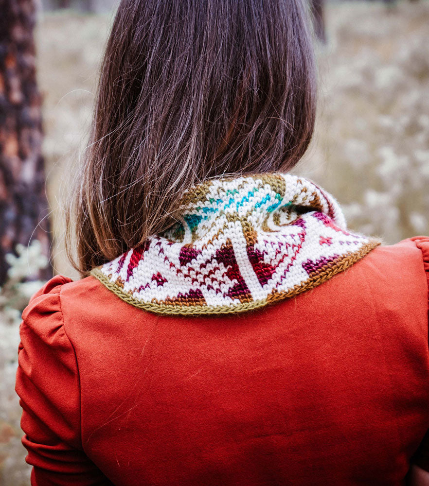 Triangle Crochet Cowl - White
