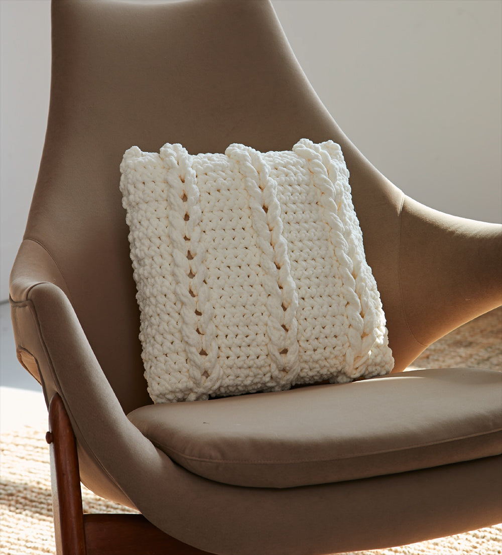 Free Bernat Chainlink Pillow Pattern