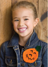 Patrón de ganchillo con pin de Jacko-O-Lantern gratis