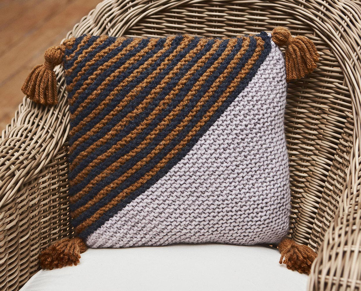 Free On The Bias Throw Pillow Pattern