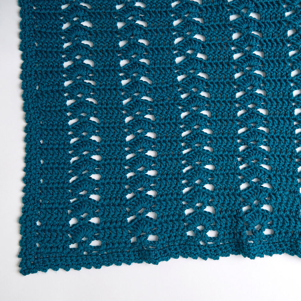 Free Charming Crochet Throw Pattern