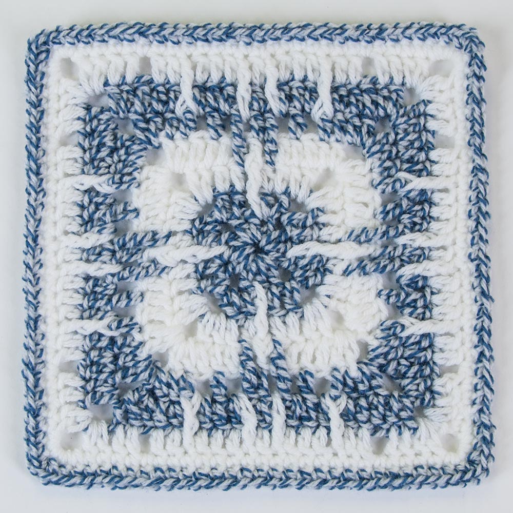 Jeté aux couleurs contrastées