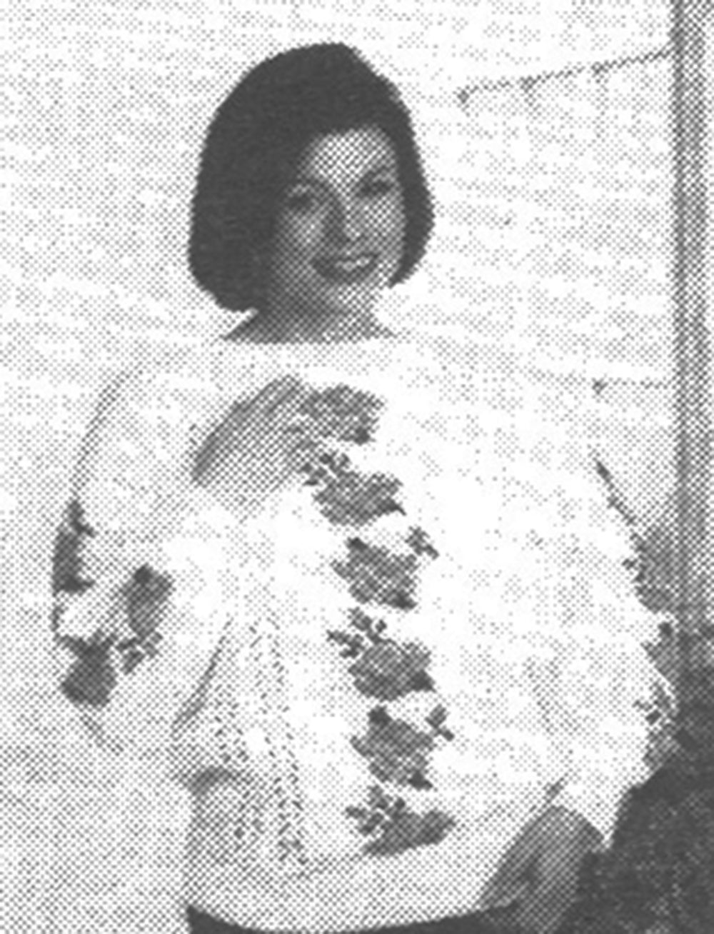 Patrón de suéter Cables y rosas