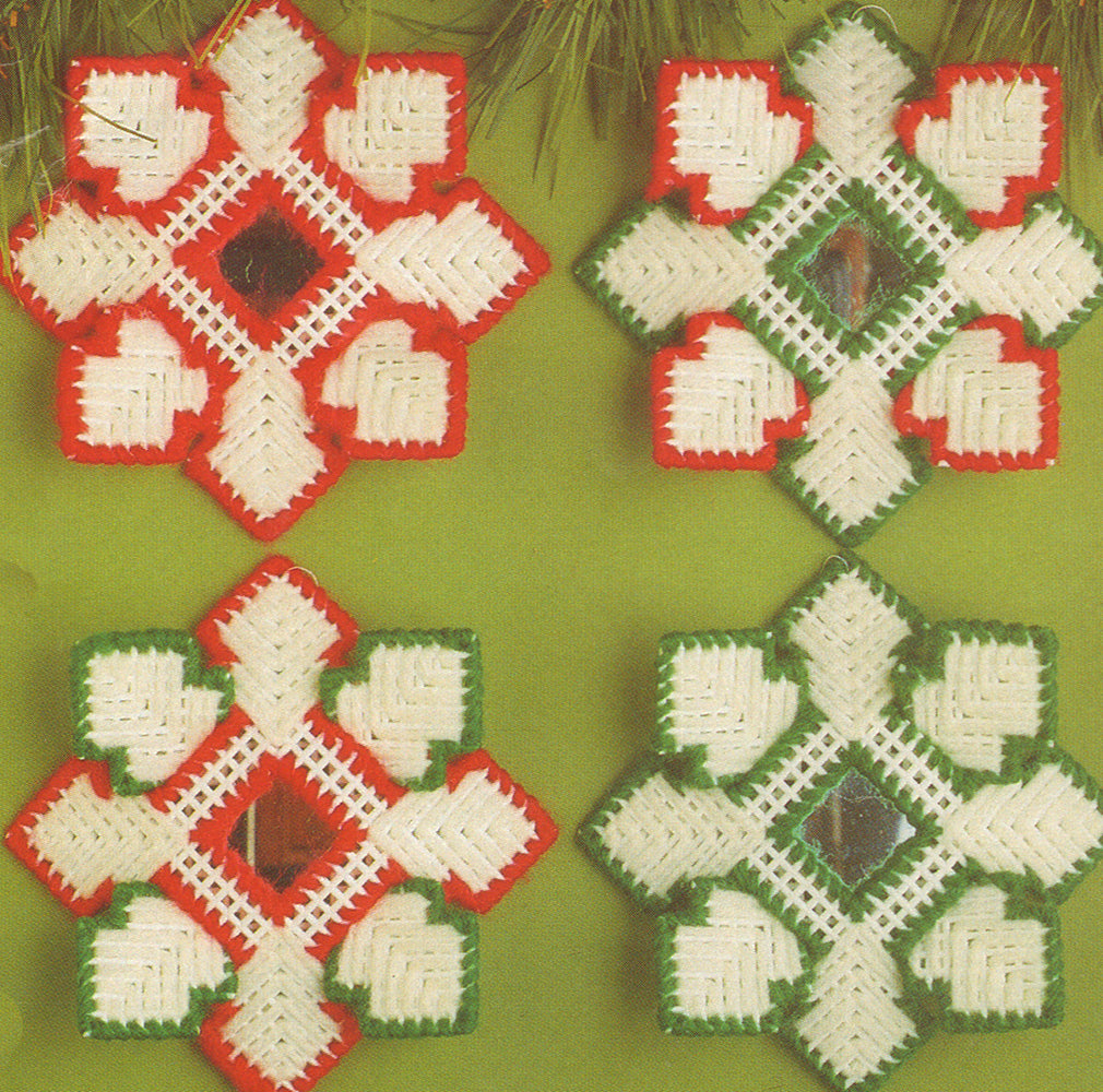 Patrón de adorno de copos de nieve reflejados