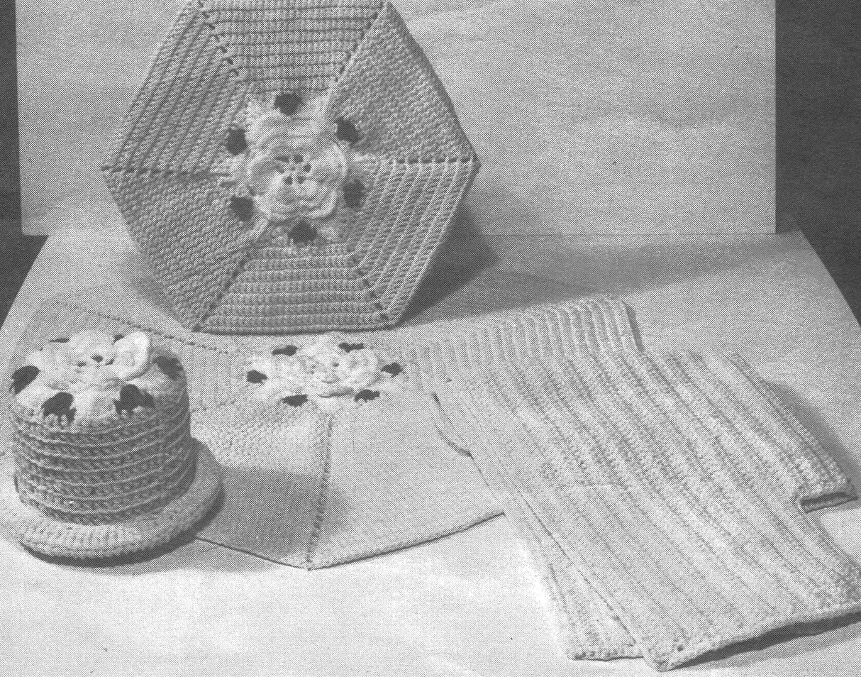 Floral Bathroom Set Pattern