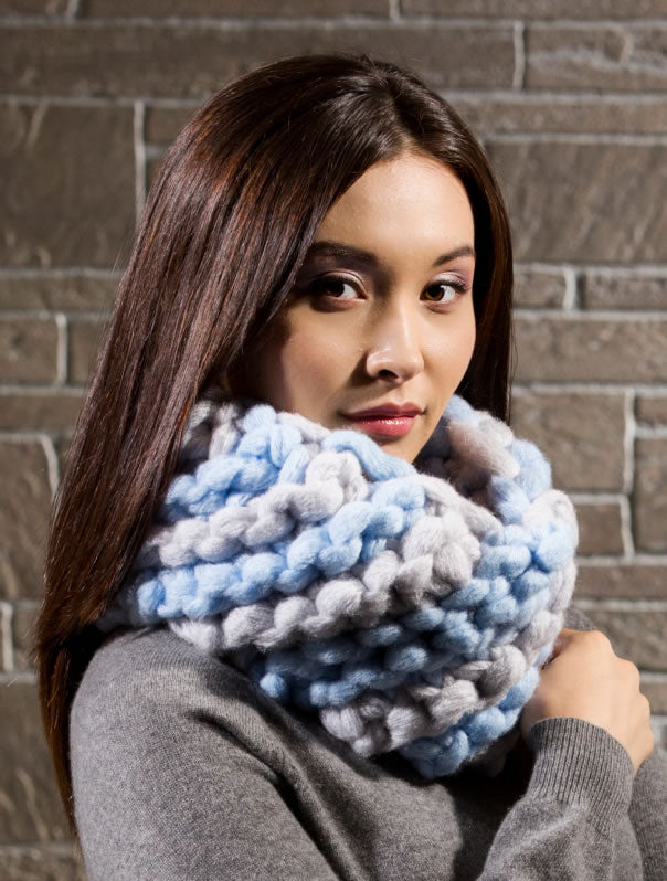 Free Bias Cowl Pattern