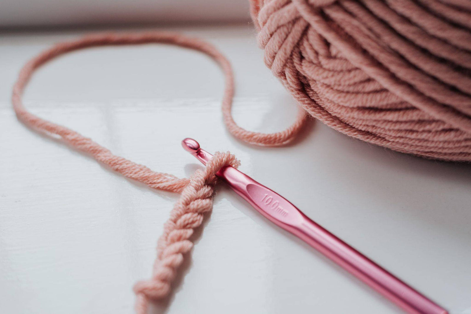 Acrylic Yarn vs Wool: Which is Better?