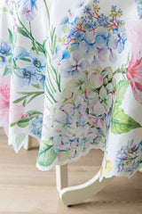 Hampton Garden Shaped Edge Tablecloth
