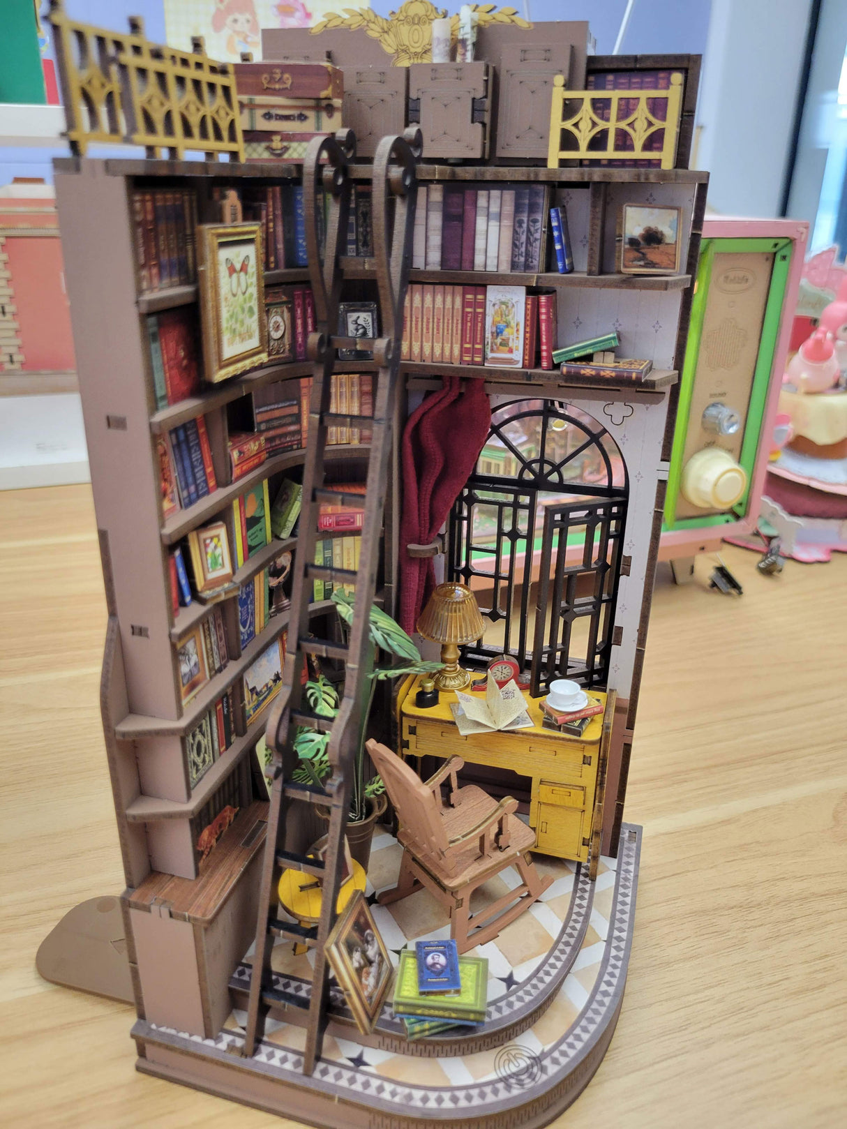 Silent Corner Study Book End Wood Model Kit