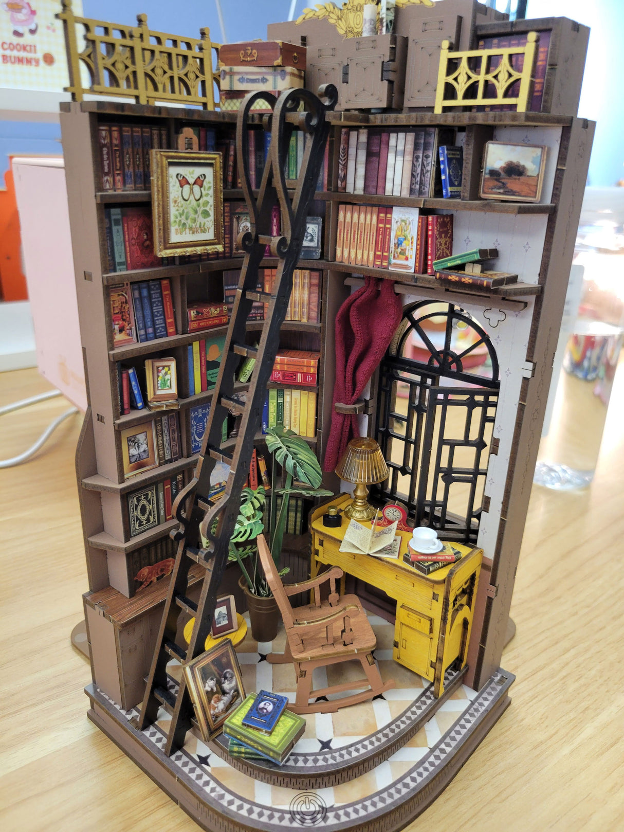Silent Corner Study Book End Wood Model Kit