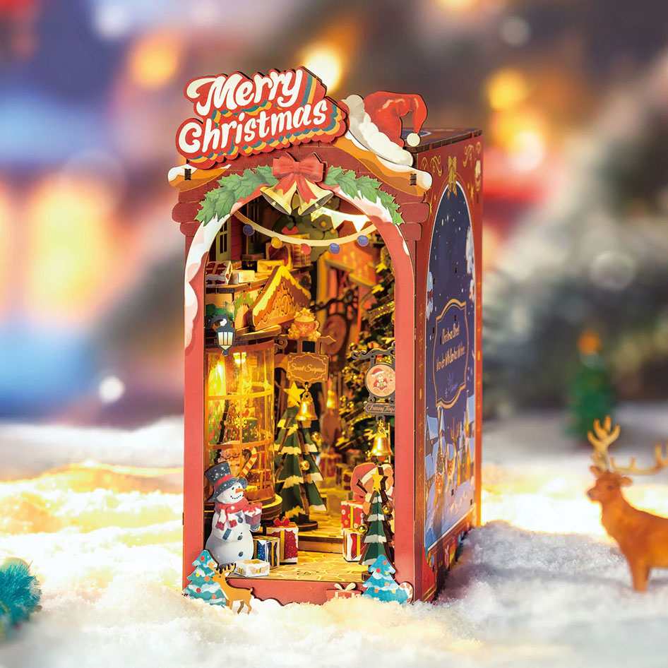 Christmas Street Book Nook Model Kit – Mary Maxim