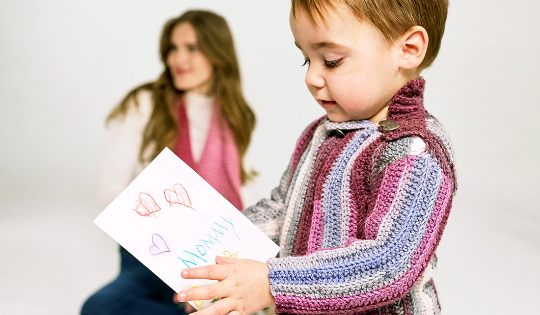 Patrón gratuito de suéter con botones laterales Sidestep