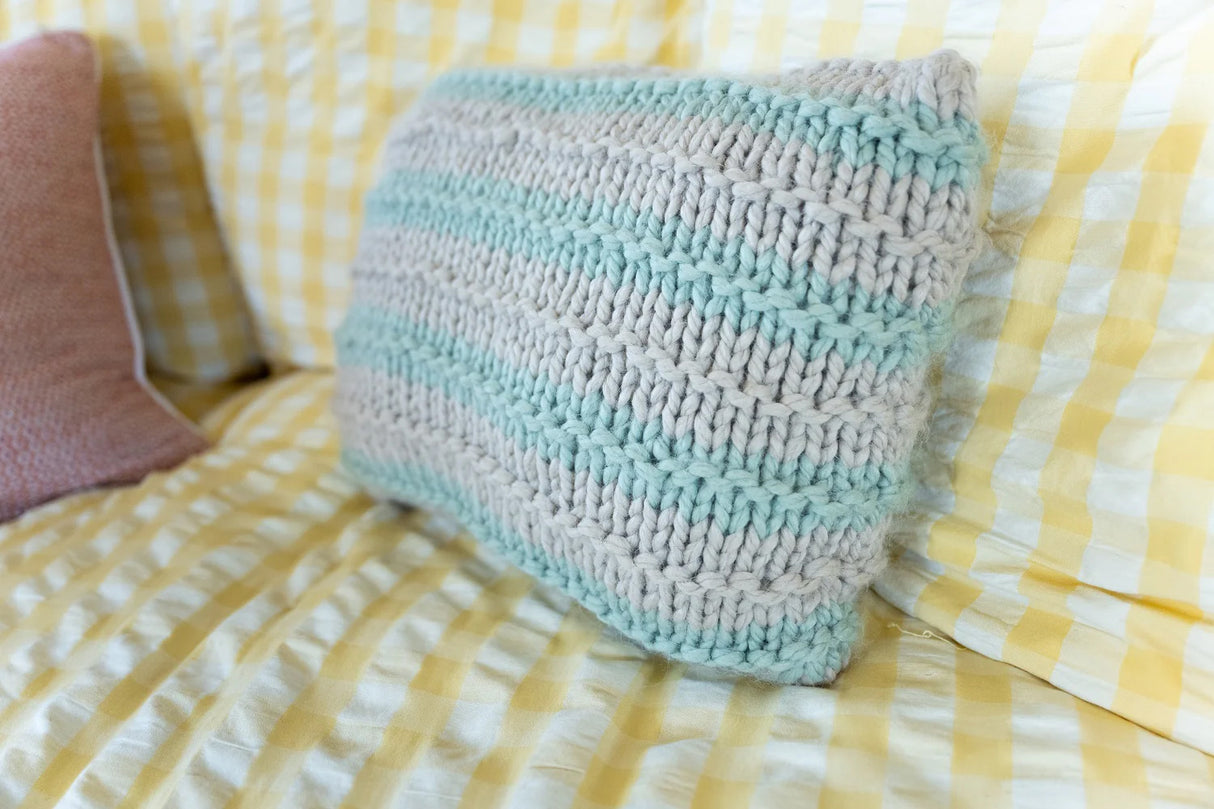 Free Sela Striped Pillow Pattern