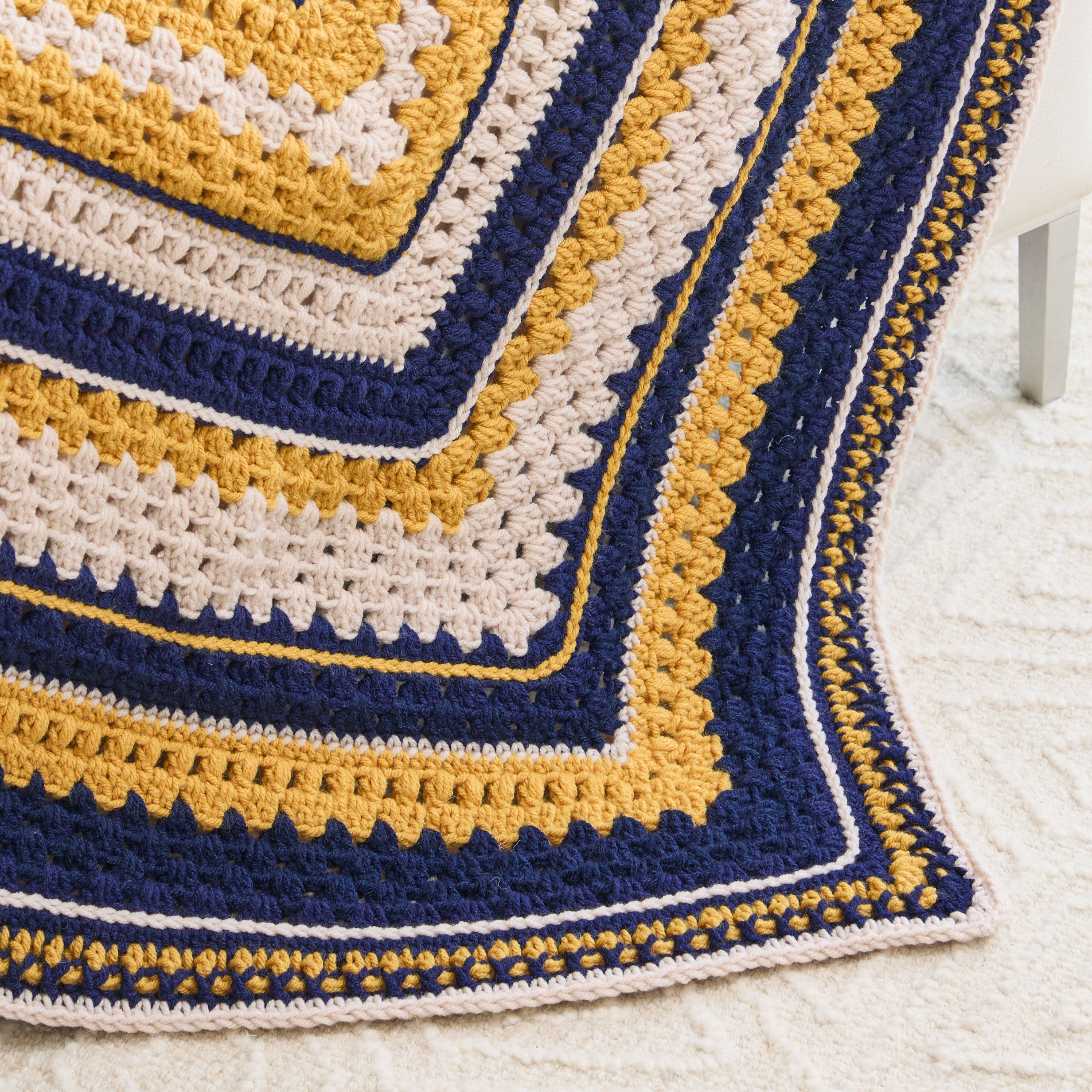 Ashleigh's Garden Blanket – Mary Maxim
