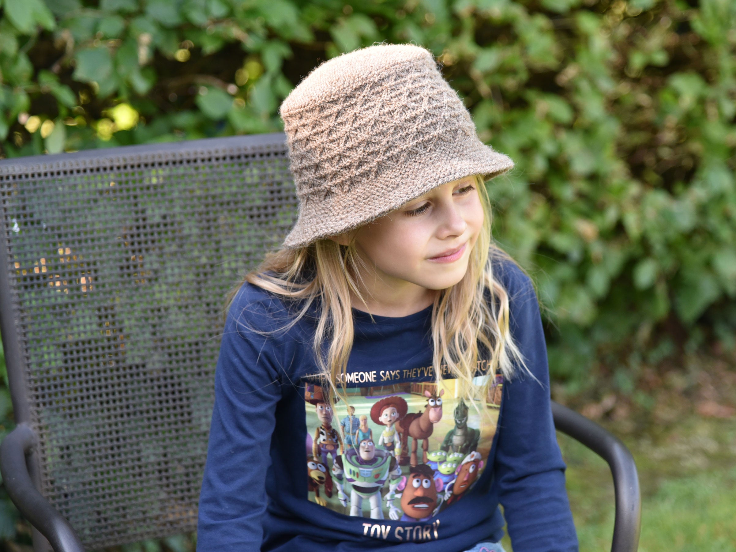 Trimetry Bucket Hat – Mary Maxim
