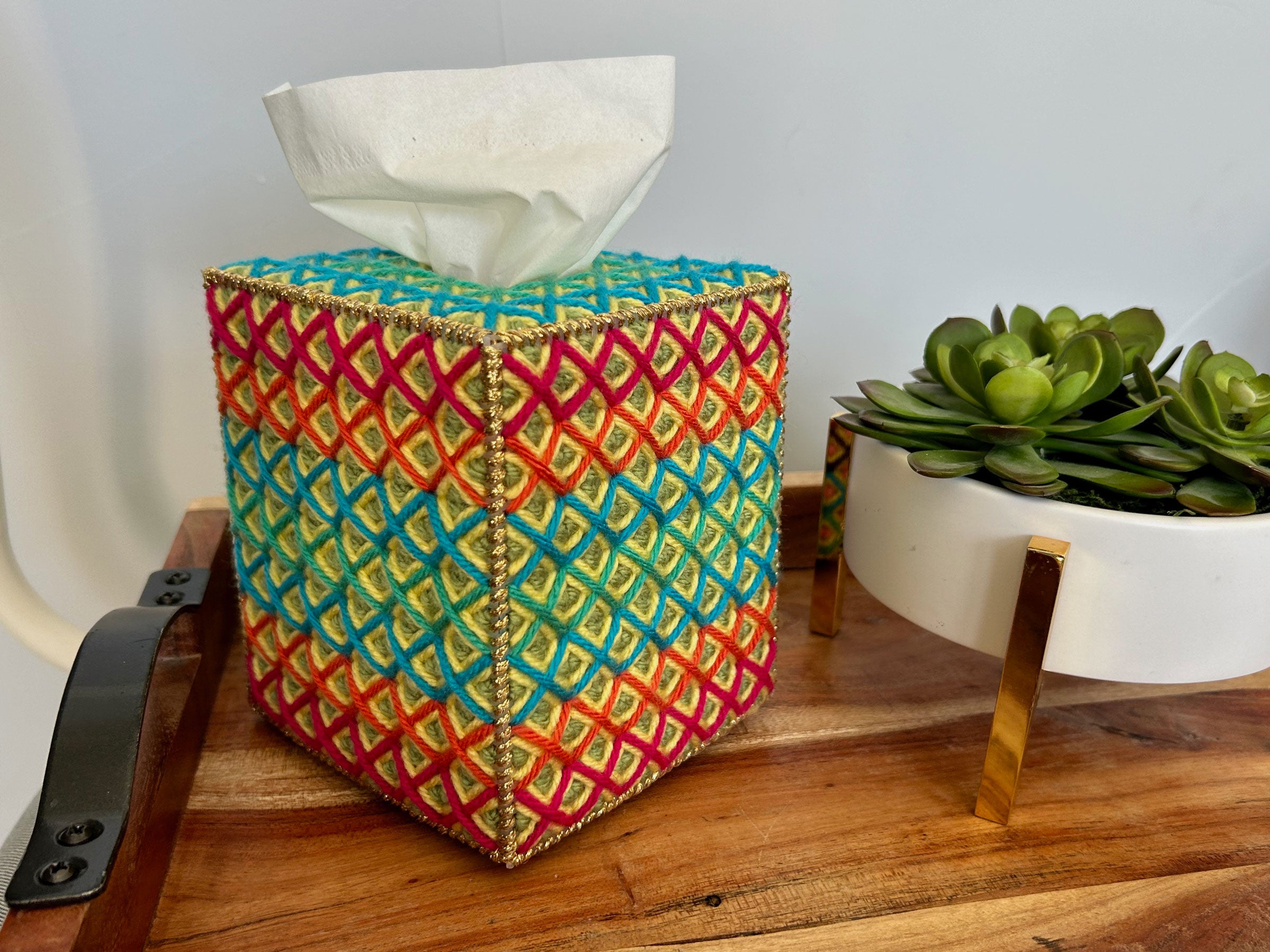 WEEKEND LOGO マグネット TISSUE CASE MagSafe Tissue Box Holder for Tesla | Easy Access & Stylish Look