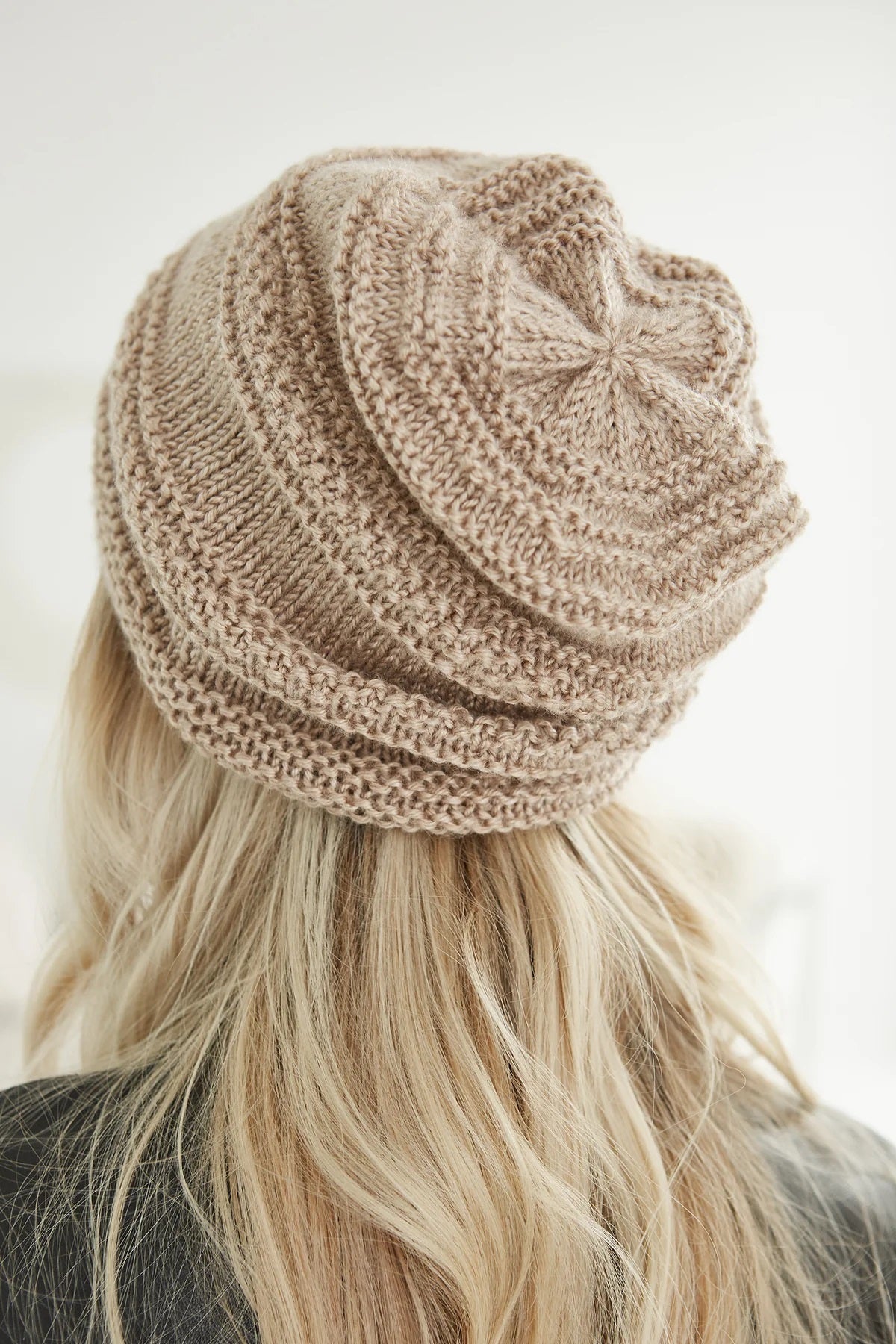 Free Simple Texture Slouch Hat Pattern – Mary Maxim