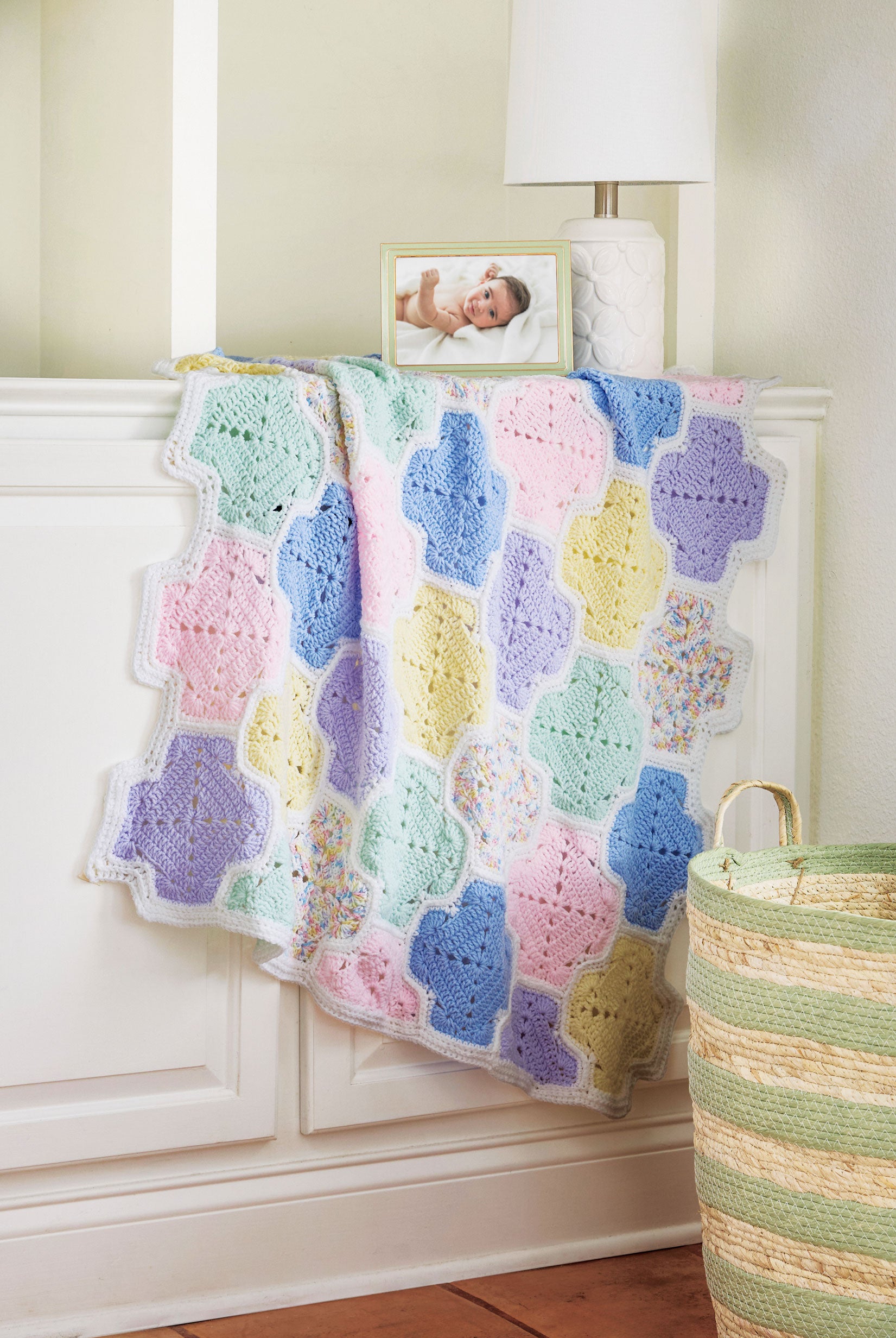 Meandering Lattice Afghan – Mary Maxim