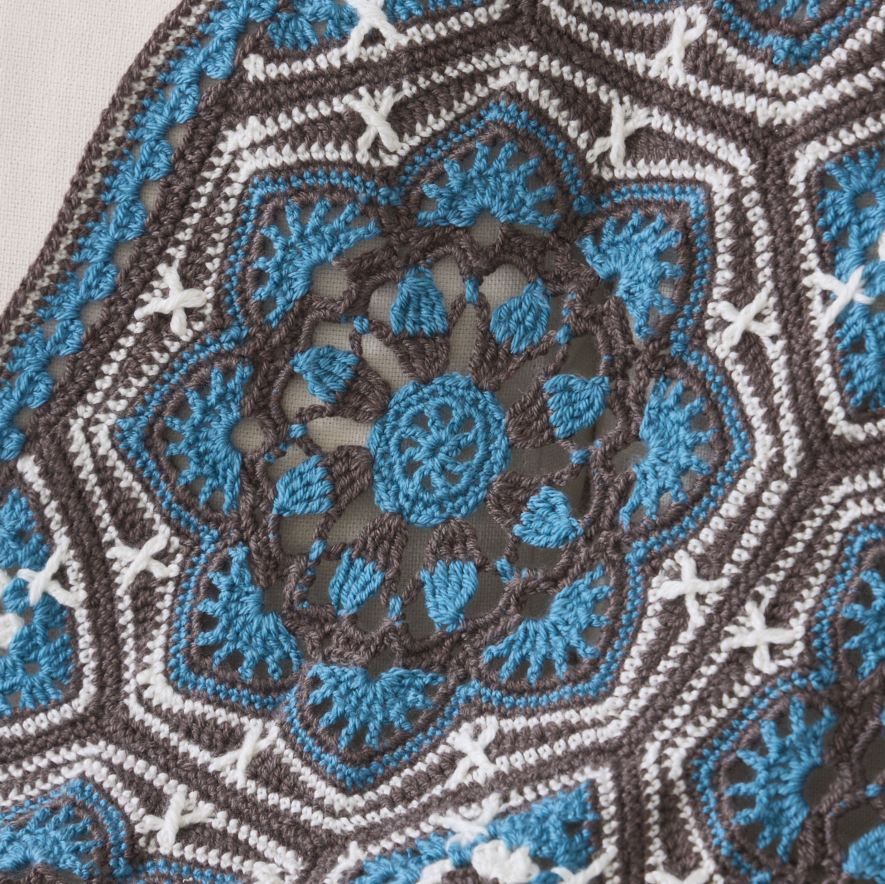 Tri-Colored Persian Tiles Crochet Blanket – Mary Maxim