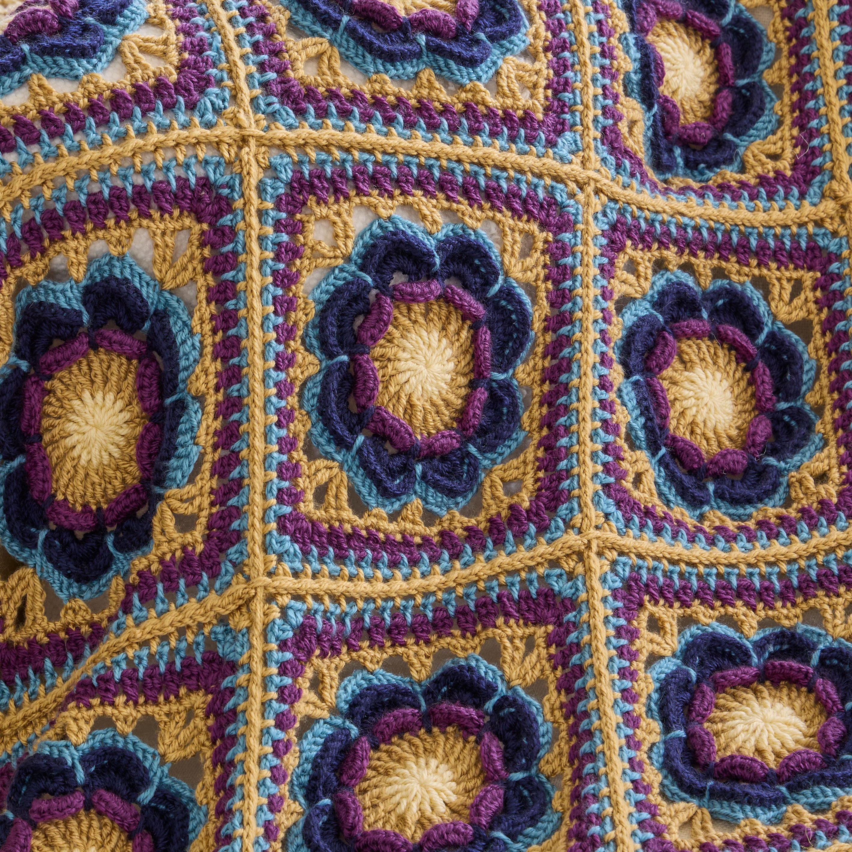 Flower Squares Crochet Blanket – Mary Maxim