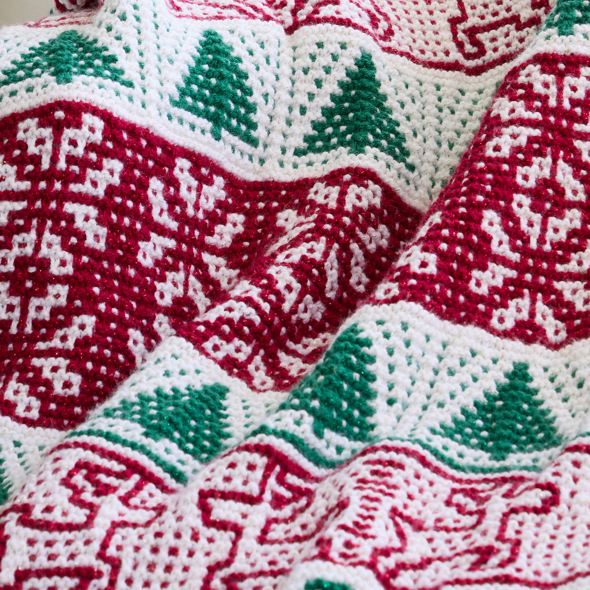 Yuletide Sparkle Knit Lapghan